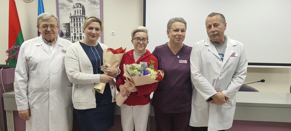 Наградили медицинских работников нагрудным знаком отличия Министерства здравоохранения «Ганаровы донар Рэспублiкi Беларусь»